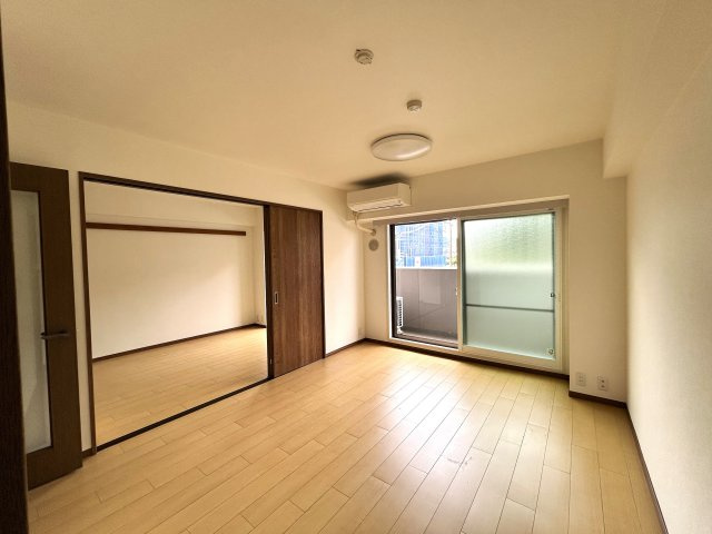 北柏パークホームズ参番館の居間・リビング|十分な光が差し込み明るくて使いやすい居間です