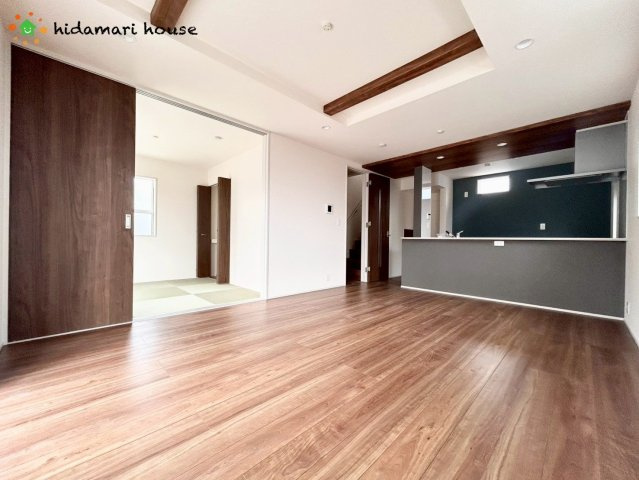 北本市東間7丁目　新築戸建　ブルーミング03の居間・リビング