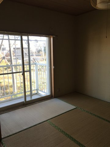 コーポマーシュの和室|和室ならではの温かな和の空間で寛ぎの時間を過ごせます