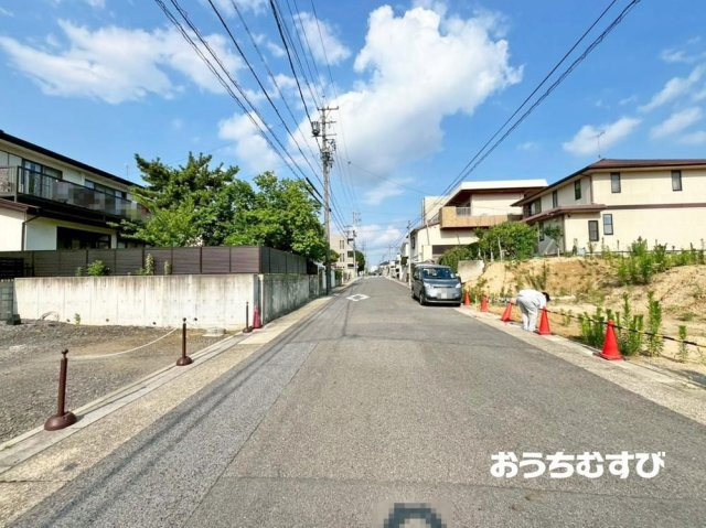 名東区猪高台1期(全3棟)の前面道路含む現地写真
