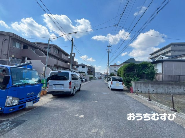 名東区猪高台1期(全3棟)の前面道路含む現地写真