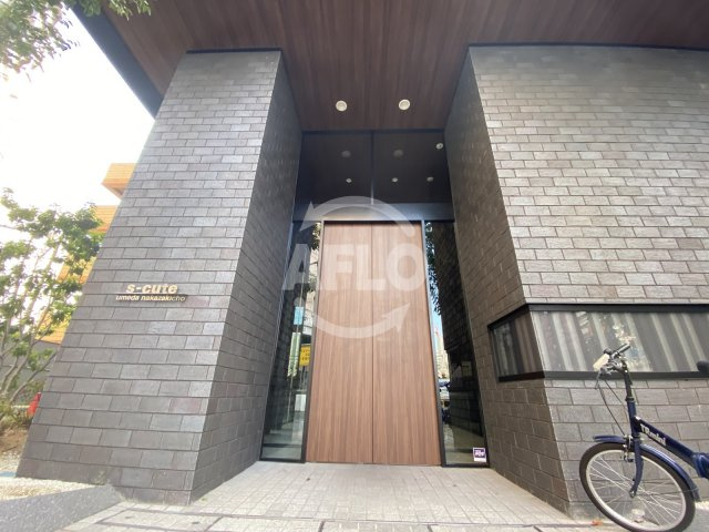 エス・キュート梅田中崎町のエントランス|エス・キュート梅田中崎町　エントランス