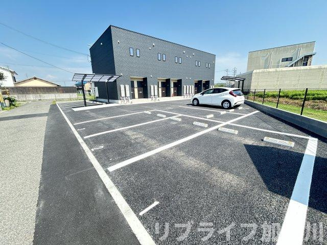 サンフォルテ三木西の駐車場