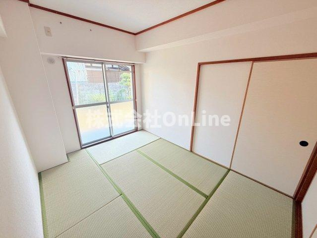八尾市中田２丁目の賃貸マンションの内装