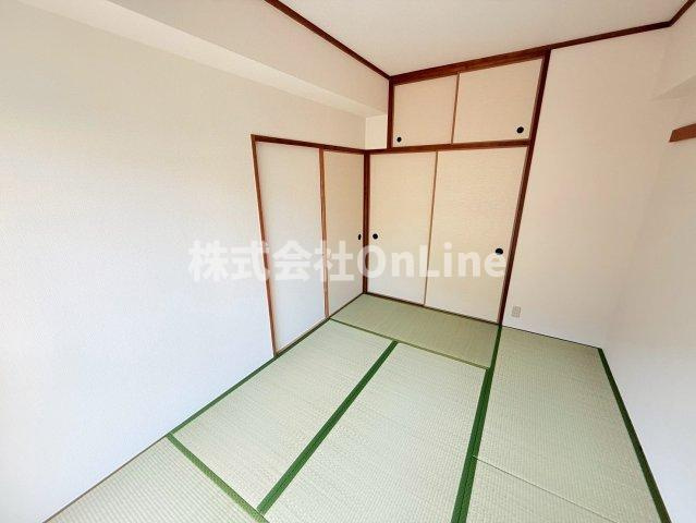 八尾市中田２丁目の賃貸マンションの寝室