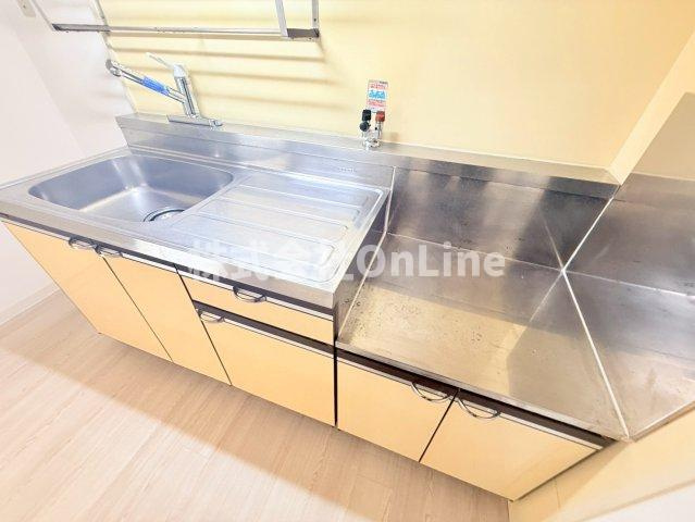 八尾市中田２丁目の賃貸マンションのキッチン