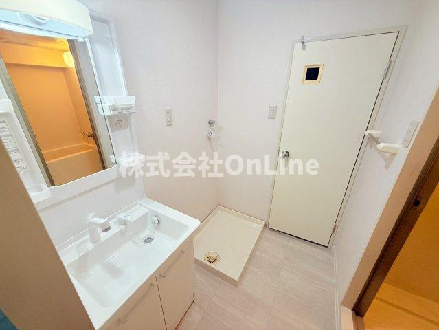 八尾市中田２丁目の賃貸マンションの洗面所