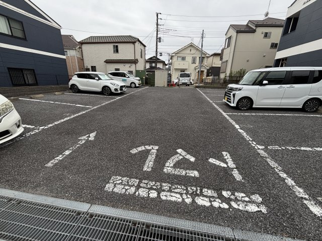 ラディッシュⅥの駐車場