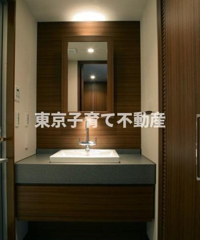 パークキューブ春日安藤坂の洗面所