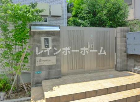 スコルピオーネのエントランス