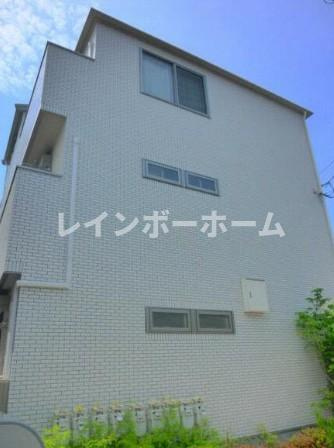スコルピオーネの外観
