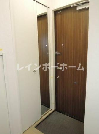 スコルピオーネの玄関