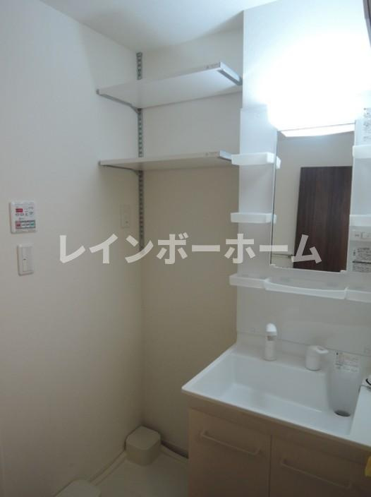 スコルピオーネの独立洗面台