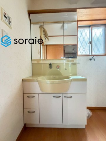 狭山市中央1丁目　中古戸建の独立洗面台|7/16　撮影