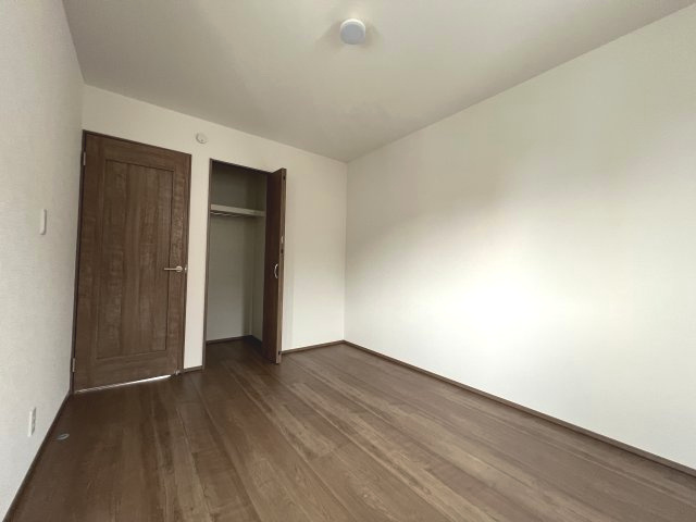 青梅市裏宿町　新築戸建全4棟の洋室|【洋室2】シンプルな空間でお好みのインテリアを楽しめます♪