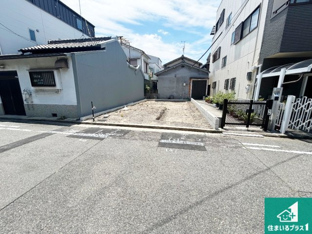 堺市堺区六条通　新築一戸建ての外観|周辺は落ち着いた街並みの住宅地！子育てがしやすい住環境です！まだ未完成ですが、現地でしかわからない事もございます。是非一度ご覧ください。