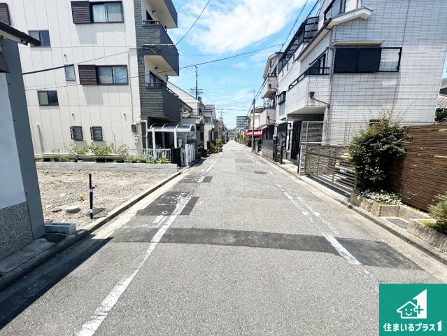 堺市堺区六条通　新築一戸建ての前面道路含む現地写真|現在建築中！落ち着いた街並みで新生活を始めることが出来そう！周辺の物件も併せてご紹介させて頂きます！
