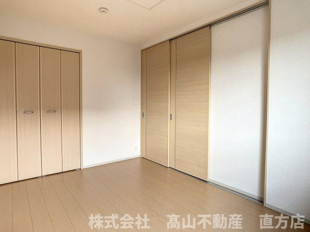 直方市大字感田のアパートの洋室
