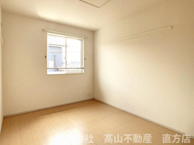 直方市大字感田のアパートの洋室