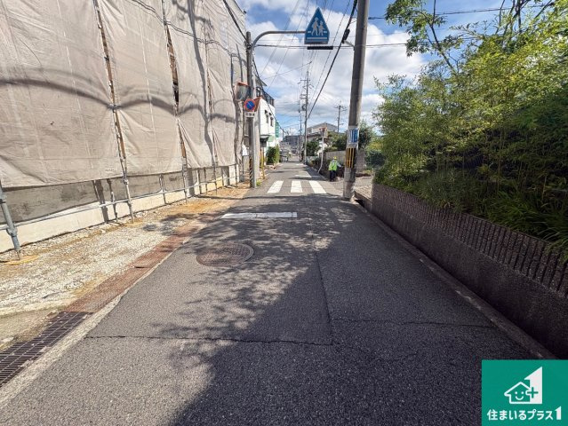 堺市東区日置荘西町　第1期　新築一戸建ての前面道路含む現地写真|現在建築中！落ち着いた街並みで新生活を始めることが出来そう！周辺の物件も併せてご紹介させて頂きます！