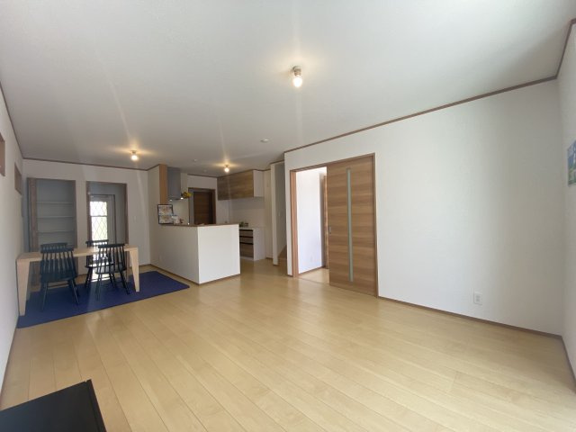 糸満市西崎（全2棟）ラスト1号棟の居間・リビング|※同仕様写真です　