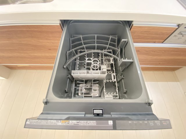 糸満市西崎（全2棟）1号棟のキッチン|※同仕様写真です　ビルトイン食洗器付き♪