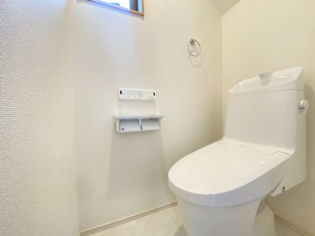 糸満市西崎（全2棟）1号棟のトイレ|※同仕様写真です　