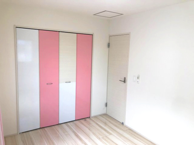 春日市天神山七丁目の中古住宅の収納