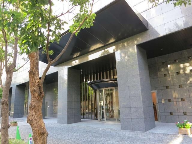 コンシェリア西新宿ＴＯＷＥＲ’Ｓ　ＷＥＳＴのエントランス