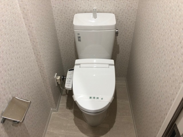 Le’a 横濱西口弐番館のトイレ|※反転タイプ