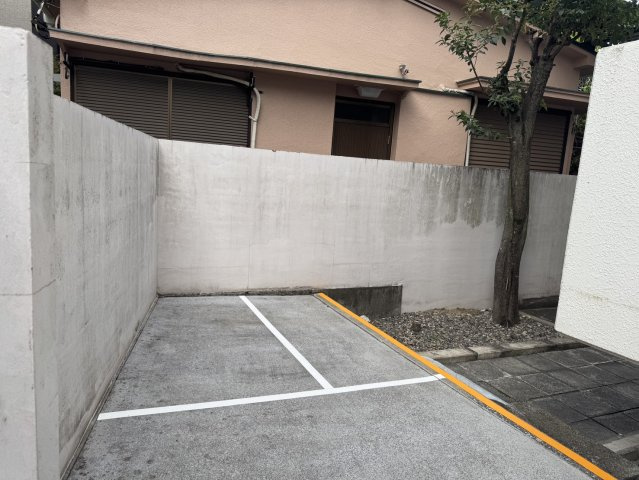 神楽坂OSハウスのエントランス|駐輪場