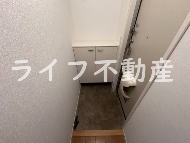 アルファA棟の玄関