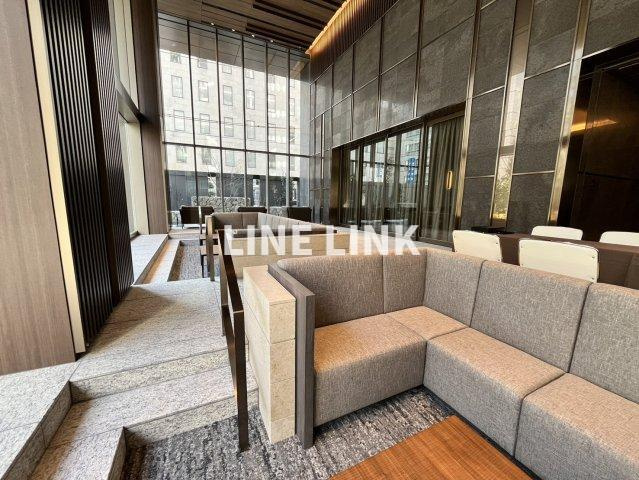 ローレルタワー堺筋本町のロビー