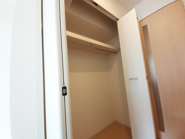 メゾン・ド・ブルーノアールの収納|大きなものも収納できそうです