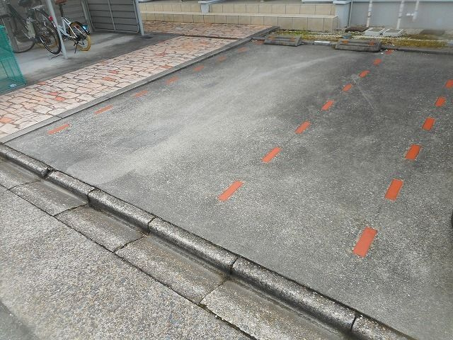 馬車道館の駐車場