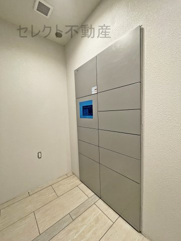 エスリード上前津セレーノのエントランス