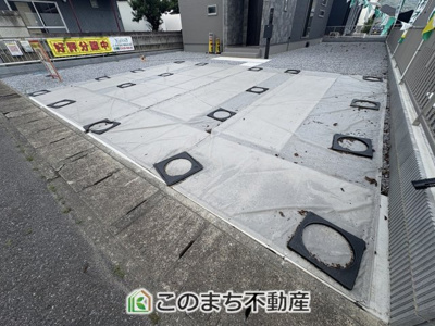 【駐車場】 | ワイウッドコート佐野市栃本町　第1期　 | お車を並列で2台駐車可能です☆

