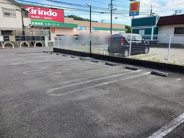 サンフェリスタVの駐車場