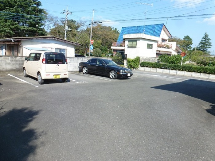 カーサ城之内 Bの駐車場