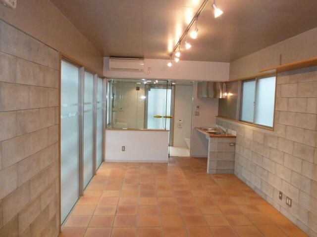 ＣＡＳＡ　ＲＡＦＦＩＮＡＴＡの居間・リビング