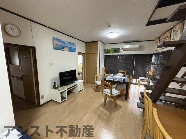 市瀬売戸建ての居間・リビング