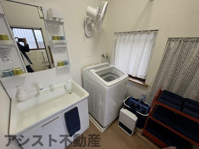 市瀬売戸建ての脱衣所