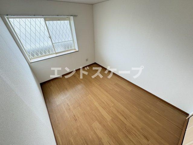 リヴェールＢの居間・リビング|高崎、前橋のお部屋探しはエンドスケープまで！お客様の理想お聞かせ下さい♪