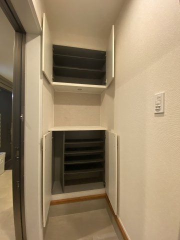 ルミエール中延の玄関