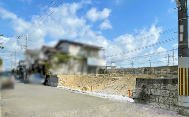 宮之阪5丁目2階建て【mirea-ミレア】の前面道路含む現地写真|日当たり、風通し良好な立地条件で、心地よい暮らしを実現できます。