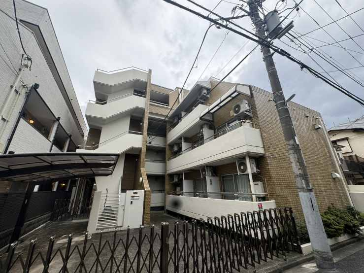メゾン中央の外観