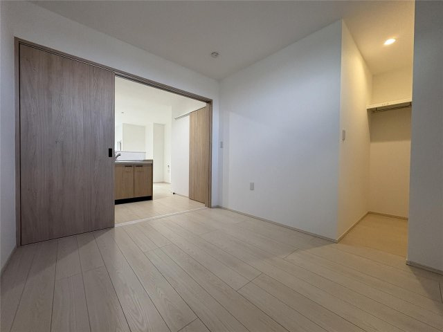 GROOM泗水Bの洋室