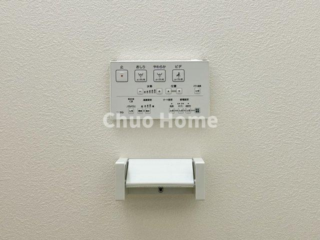 葛飾区西新小岩4丁目新築分譲住宅のトイレ|【ウォシュレット】清潔に使いたいお手洗いには最適な設備です。もちろんウォームレットも標準装備です。