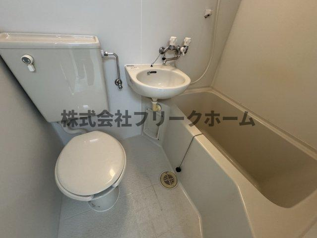 小金井市中町２丁目の賃貸マンションの浴室