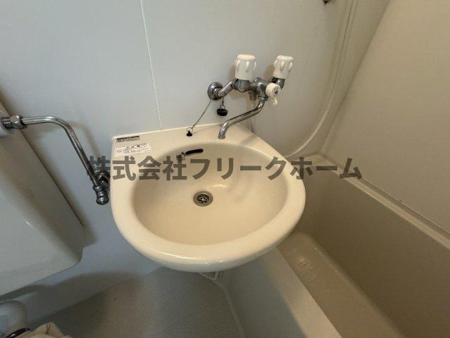 小金井市中町２丁目の賃貸マンションの洗面所